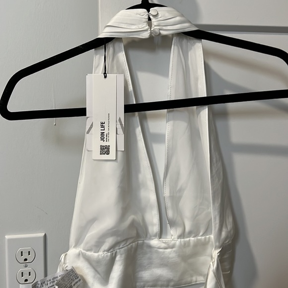 Halter neck top - Picture 2 of 3